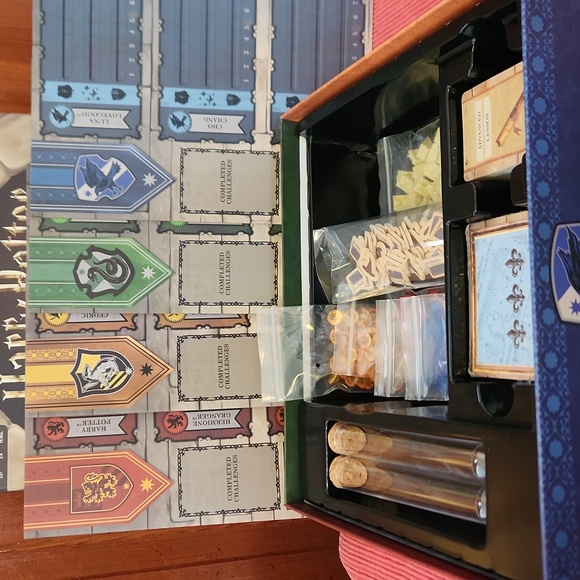 Harry Potter-House Cup Competition board game - Picture 2 of 5